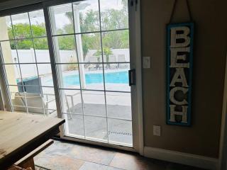 4 Bedroom home with heated pool by the beach! - Clearwater Beach - 1