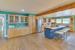 Slope Views Luxe Windham Retreat with Hot Tub! - Windham - 1