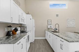 7 Bedroom 5 Bath Home with Cottage on Clearwater Beach! - 4