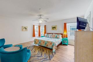 Captain's Cove 304 - 3