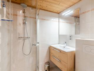 Appartement duplex rénové avec cheminée, terrasse et parking - 4 chambres - FR-1-754-19 - 4