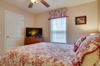 Enchanted Forest Cottage with Hot Tub! - Hiawassee - 1
