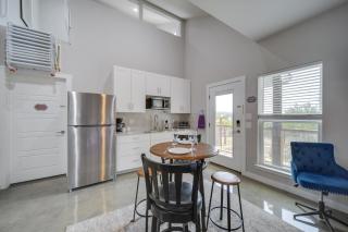 Stunning Texas Studio Less Than 1 Mi to Canyon Lake! - 4