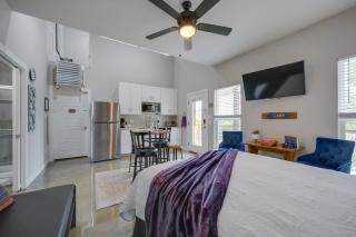 Stunning Texas Studio Less Than 1 Mi to Canyon Lake! - 1