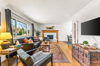 The Mtn Retreat- Steps to Palmer Park and playground, Central COS, Great location - 9