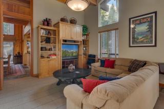 Fireside Lodge at Northstar By Tahoe Getaways - 4BR w Hot Tub, HOA & Ski Shuttle - 3