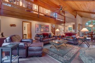 Dogwood Place by Tahoe Getaways - 3BR Pet-Friendly Tahoe Donner Home w Hot Tub, Pool Table, Wood Fireplace & HOA Amenities - 8