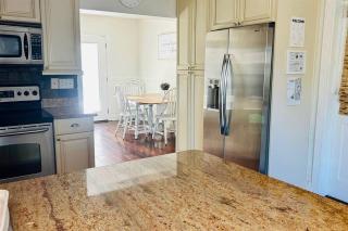 Beautiful home with large pool! Close to the beach! - Clearwater Beach - 1