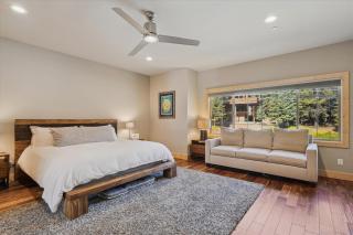 Graystone Retreat - Modern Retreat w Hot Tub & HOA Amenities - Truckee - 3