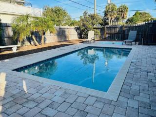 3Bed2Bath Clearwater Beach Vacation Home with Heated Pool - Clearwater Beach - 2