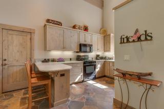High Sierra at Dollar Point - Private Hot Tub, Close to Ski Resorts, Pet Friendly! - 5