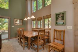 High Sierra at Dollar Point - Private Hot Tub, Close to Ski Resorts, Pet Friendly! - Tahoe City - 3