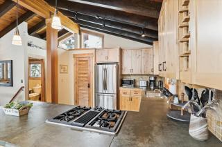 Mariposa Heights at Alpine - Ski Shuttle to Slopes- Fireplace- Forest Views - 5