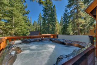 Lazy Bear's Lodge By Tahoe Getaways - Remodeled 3 BR w Hot Tub! - 9