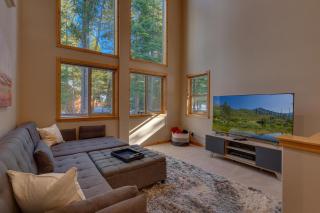 Matterhorn at Tahoe Donner 3000 Sqft 4 BR with Private Hot Tub and HOA Pool, Gym and Beach Access - Truckee - 5