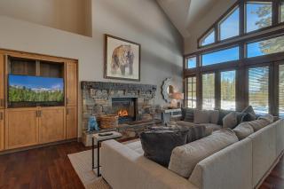 Mountain Majesty at Grays Crossing - Luxury 4BR 4BA w Private Hot Tub - 8