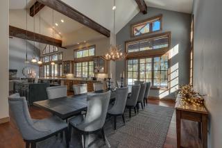 Mountain Majesty at Grays Crossing - Luxury 4BR 4BA w Private Hot Tub - Truckee - 2
