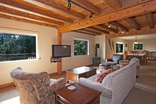 Pioneer Lake View- 4BR Easy Walk to Town Private Hot Tub - Sleeps 11 - 0