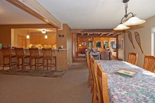 Pioneer Lake View- 4BR Easy Walk to Town Private Hot Tub - Sleeps 11 - Tahoe City - 9