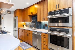 Private Pool and Large Deck Modern Cotati Villa! - Rohnert Park - 2