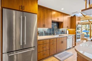 Private Pool and Large Deck Modern Cotati Villa! - Rohnert Park - 1
