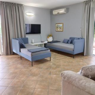 APARTMANI MARIS - Milna - 8