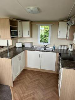 Red Squirrel Holiday Home in the Countryside, 10 mins to Lligwy Beach - Llandyfrydog - 7
