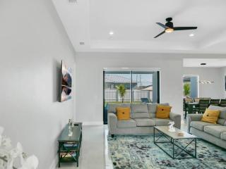Casa Sevilla, heated pool, sleeps 9, 4B3B - Cape Coral - 5