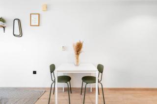 Studio with Burj Khalifa View - 7