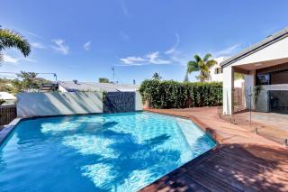 Yerranya, pet-friendly beach home w pool - Yaroomba - 0