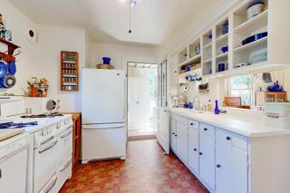 3BR Craftsman House with Patio, Workspace and WD - 1