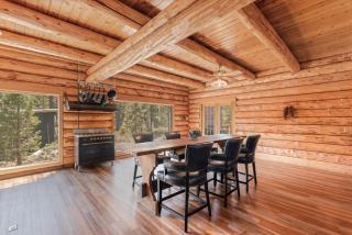Tahoe Wanderer - 3 BR Luxury Log Cabin with Additional Loft, Private Hot Tub - 3