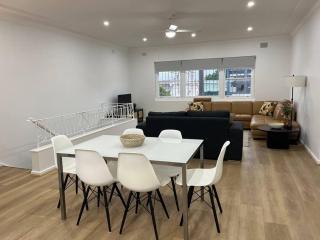 Bright Beautiful 3 Bedrooms Apartment - Bondi Junction - 0