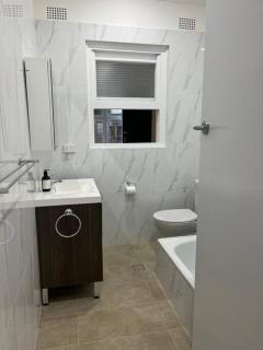 Bright Beautiful 3 Bedrooms Apartment - Bondi Junction - 9