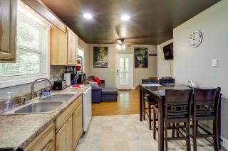 Cozy Whittier Cabin and Yard and Hot Tub, Pets Welcome - Whittier - 4