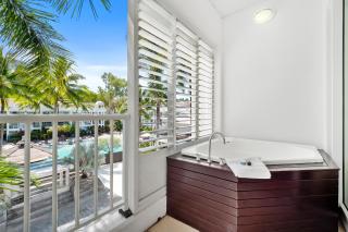 Beach Club Private Apartments Palm Cove - Palm Cove - 7