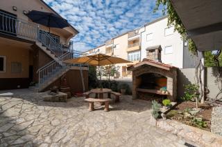 Apartments by the sea Starigrad, Paklenica - 21824 - Starigrad-Paklenica - 4