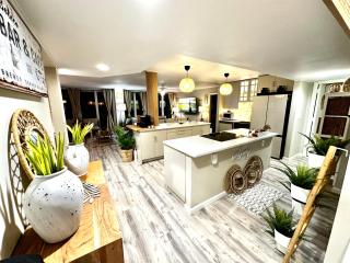 Beach Oasis 601 Gorgeous Ocean front Ocean view for 10 sleeps up to 15 - Daytona Beach - 1