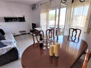 Apartamento acogedor para 6 personas en el centro de Llançà, cerca de playas y actividades familiares - ES-170-88 - Llança - 6