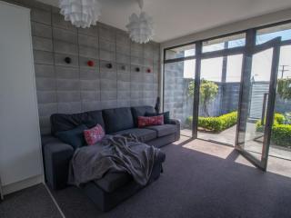 Fabulous In Fitzroy Comfortably Sleeps Ten Guests - New Plymouth - 6