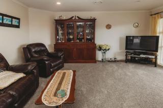 Stay At Saddle Row - New Plymouth - 2