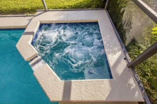 Sunny lake view villa with heated pool and spa - Davenport - 3
