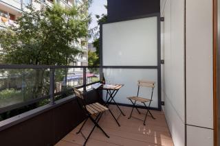 Aleja Solidarności 60B by Noclegi Renters - Varsavia - 6