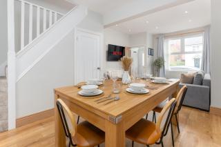 Flatzy - Stunning Home by Lark Lane with Pool Table - Liverpool - 9