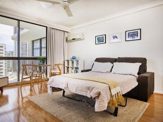 Surfers Paradise Beachcomber - Gold Coast - 4