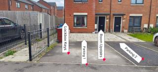 VISHISAMARTH COM 8F 15 min walk to COOP, ARENA ,ETIHAD ,City Centre, FREE CAR PARKING ,FREE SNACKS, LOCKBOX ,FRIDGE, MICROWAVE,FAN,Late Night Check In Anytime, 2 min walk to Bus Stop, - Manchester - 7