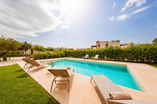HelloApulia Villa Domenica - Family Sea & Garden Retreat - Walkable Local Dining, minutes from the Beach - Savelletri di Fasano - 3