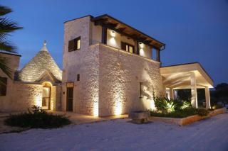 TD Trulli Saveni Trulli with Pool Near the Centre - Castellana Grotte - 1