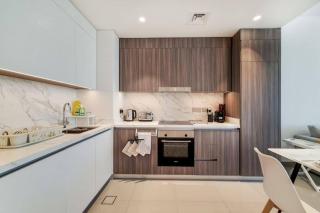 Stunning View Large 2 bed - Dubai - 4