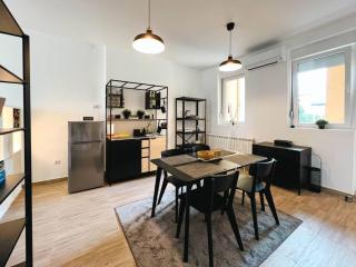 Terrace Charm 25 - 7